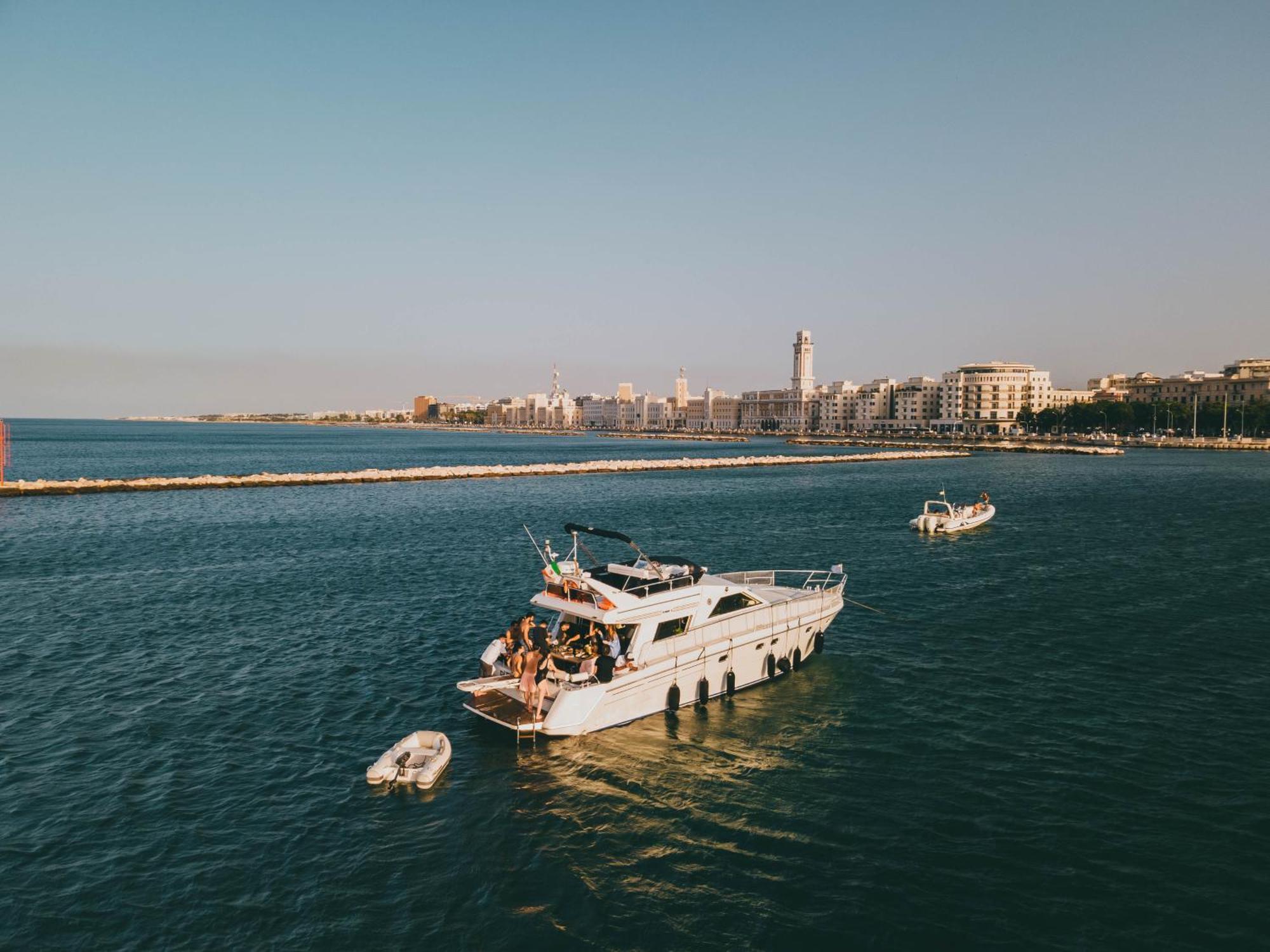 Discoverboat - Pita - Exclusive Boat&Breakfast Бари Экстерьер фото